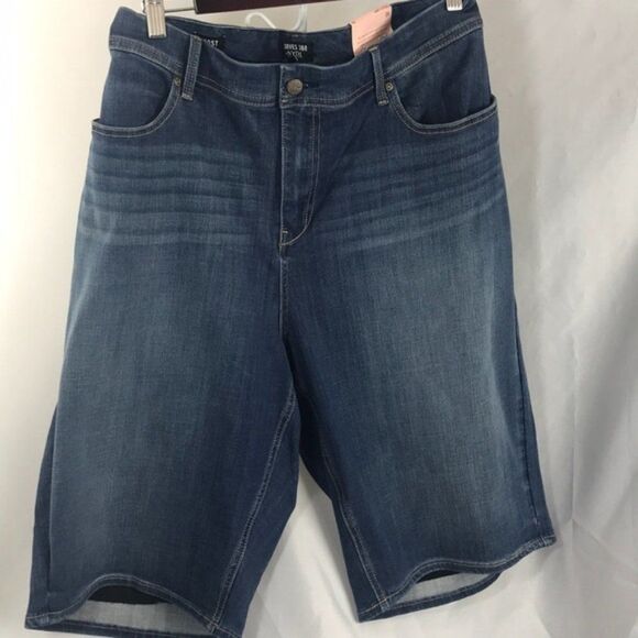 NYDJ Carya Plus Women Denim Shorts Size 26 New Y - Picture 2 of 9
